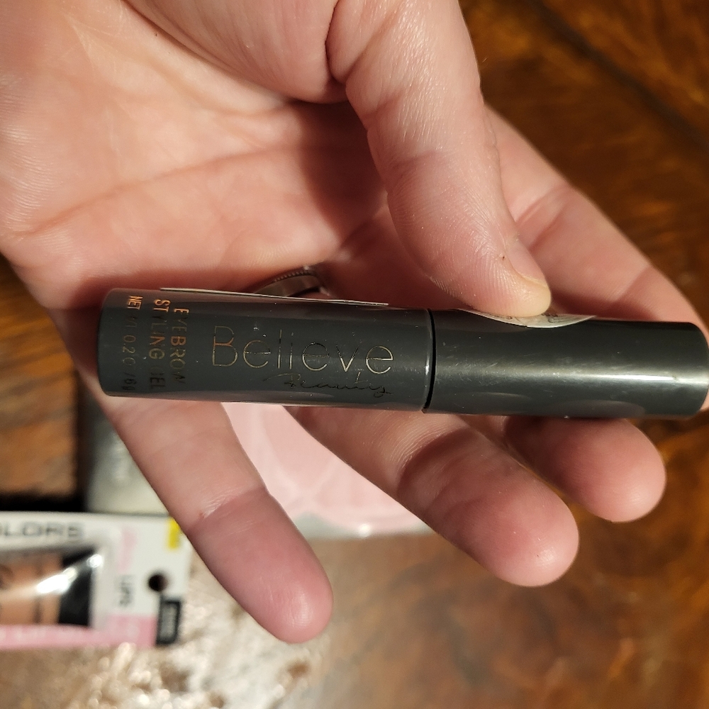 Make up bundle - Picture 7 of 7